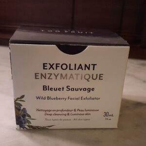 UNOPENED.  Wild Blueberry Facial Exfoliator